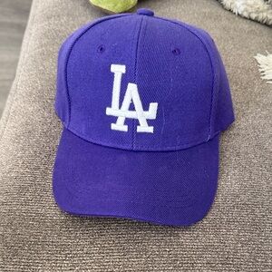 NWOT Vibrant Purple LA hat